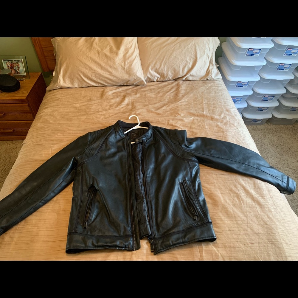 GUESS LEATHER JACKET